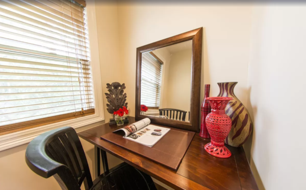 Loretta-Deluxe Room w/ Double Beds Photo 4