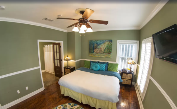 Sandy-Guest Cottage w/ Single King Bed, Sofabed, & Full Kitchen Photo 2